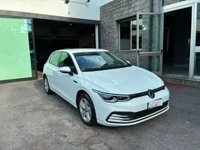 Usata VW Golf VIII Edition 131 CV (96 kW) 2020 Bianco Berlina