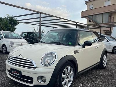 Usata Mini Cooper D 110 CV (80 kW) 2009 Beige Utilitaria