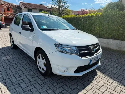 Usata Dacia Sandero 72 CV (52 kW) 2014 Bianco Utilitaria