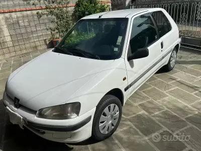 Usata Peugeot 106 50 CV (36 kW) 1997 Utilitaria