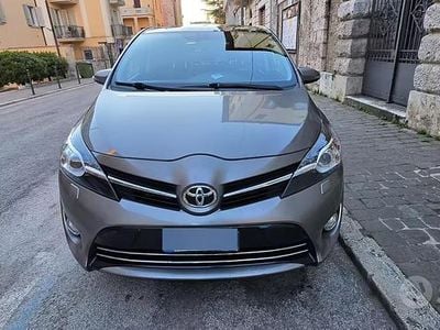 Usata Toyota Verso Style 112 CV (82 kW) 2014 Monovolume
