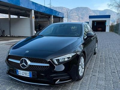 Usata Mercedes A180 AMG line 136 CV (100 kW) 2019 Nero Berlina