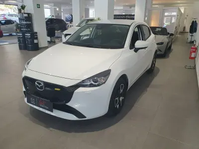 Usata Mazda 2 90 CV (66 kW) 2024 Arctic white Utilitaria