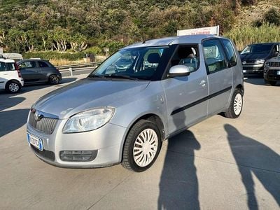 Usata Skoda Roomster Style 80 CV (58 kW) 2009 Grigio Monovolume