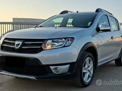 Usata Dacia Sandero Stepway 90 CV (66 kW) 2016 Grigio Berlina
