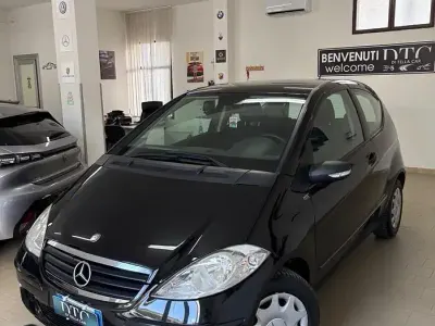 Usata Mercedes A180 Elegance 109 CV (80 kW) 2007 Nero Berlina