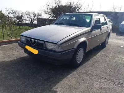 Käytetty Alfa Romeo 75 120 HP (88 kW) 1989 Harmaa Sedan