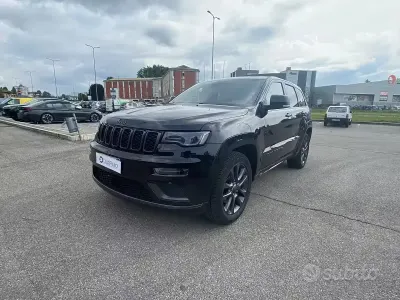 Używany Jeep Grand Cherokee Night Eagle 250 KM (183 kW) 2018 Czarny SUV