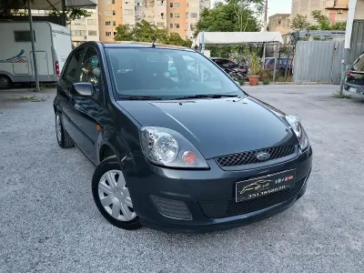 Usata Ford Fiesta Ghia 75 CV (55 kW) 2007 Grigio Utilitaria