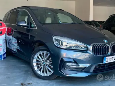Usata BMW 218 Gran Tourer Luxury Line 150 CV (110 kW) 2021 Grigio Monovolume
