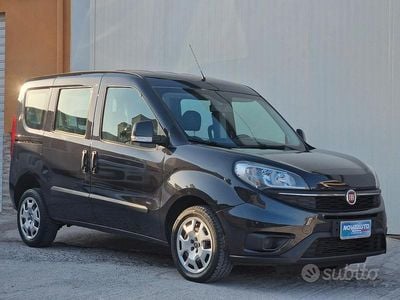 Usata Fiat Doblò 120 CV (88 kW) 2016 Nero Monovolume