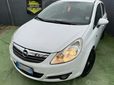 Occasion Opel Corsa 75 PK (55 kW) 2009 Wit Hatchback