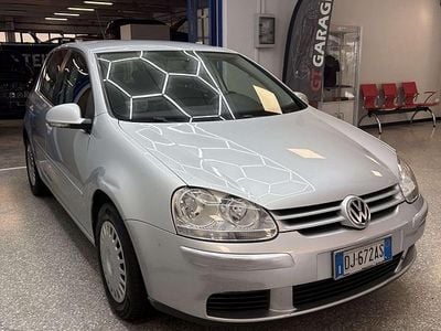Usata VW Golf V Comfortline 102 CV (75 kW) 2007 Argento Berlina