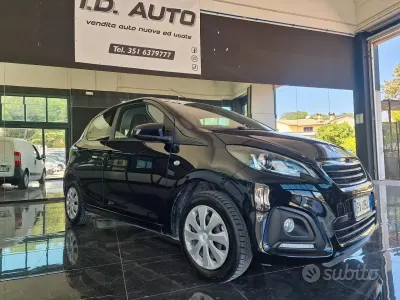 Usata Peugeot 108 Access 69 CV (50 kW) 2014 Nero Berlina