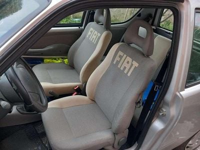 Usata Fiat 600 54 CV (39 kW) 2005 Argento Utilitaria