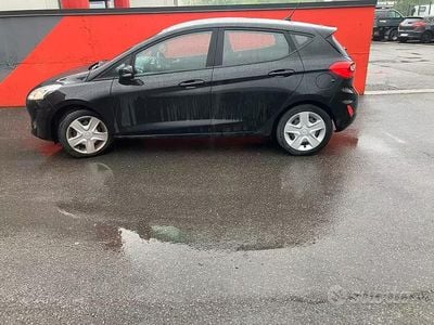 Usata Ford Fiesta 80 CV (58 kW) 2017 Nero Utilitaria