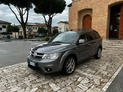 Usata Fiat Freemont Lounge 170 CV (125 kW) 2012 Grigio SUV