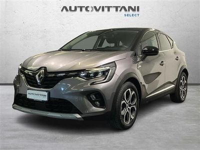 Usata Renault Captur Techno 160 CV (117 kW) 2022 Grigio scuro SUV