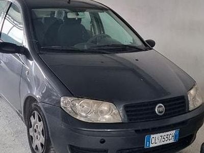 Usata Fiat Punto 75 CV (55 kW) 2004 Utilitaria