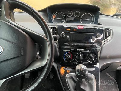 Usata Lancia Ypsilon Gold 95 CV (69 kW) 2011 Beige Utilitaria