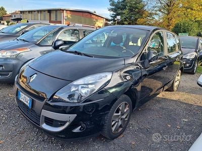 Usata Renault Scénic III 110 CV (80 kW) 2011 Nero Monovolume