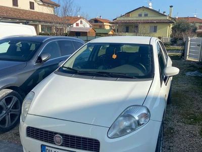 usata Fiat Grande Punto 199A 1.4 N (SI NEOPATENTATI)