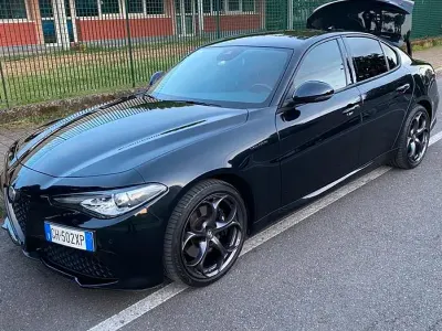 Usata Alfa Romeo Giulia 211 CV (155 kW) 2022 Nero Berlina