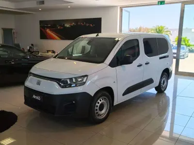 Usata Fiat Doblò 101 CV (74 kW) 2023 Bianco Monovolume