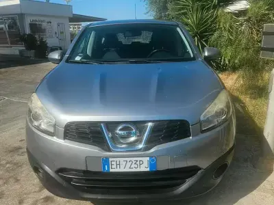 Usata Nissan Qashqai Acenta 110 CV (80 kW) 2011 Grigio SUV