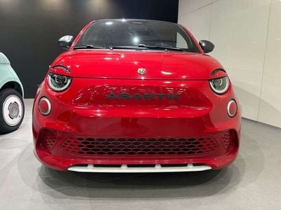 Nuova Abarth 500e 114 kW (155 CV) 2025 Rosso Utilitaria