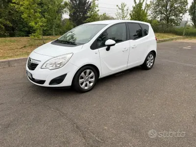 Usata Opel Meriva 95 CV (69 kW) 2012 Bianco Monovolume