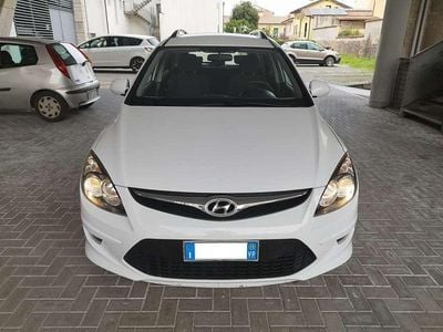 Begagnad Hyundai i30 Comfort 109 HK (80 kW) 2010 Vit Kombi