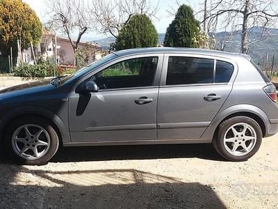 Usata Opel Astra 101 CV (74 kW) 2008 Berlina
