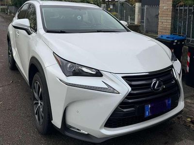 Usata Lexus NX300h Executive Line 155 CV (114 kW) 2017 Bianco SUV