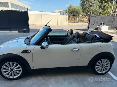Usata Mini Cooper Cabriolet 112 CV (82 kW) 2011 Bianco Cabrio