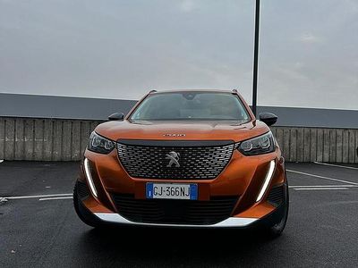 Usata Peugeot 2008 131 CV (96 kW) 2022 SUV