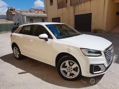 Usata Audi Q2 Admired 116 CV (85 kW) 2018 Bianco SUV
