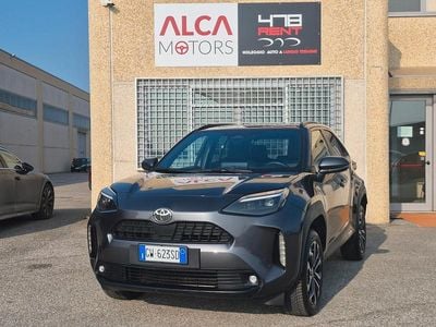 Usata Toyota Yaris Hybrid Trend 92 CV (67 kW) 2024 Grigio Station wagon
