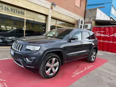 Usata Jeep Grand Cherokee Overland 250 CV (183 kW) 2016 Nero SUV