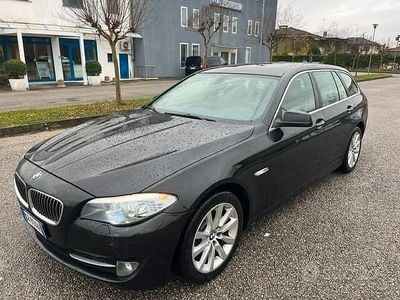 Usata BMW 520 Luxury Line 190 CV (139 kW) 2014 Nero Station wagon