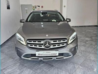 Usado Mercedes GLA200 136 CV (100 kW) 2017 Gris SUV