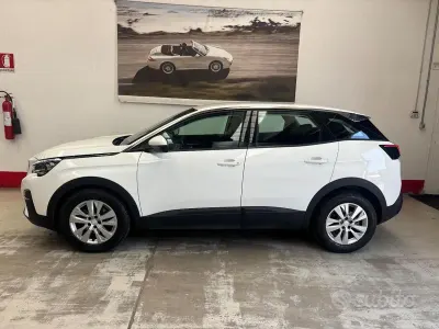 Usata Peugeot 3008 Business-Line 131 CV (96 kW) 2019 Bianco SUV