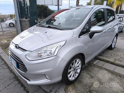 Usata Ford B-MAX Titanium 75 CV (55 kW) 2017 Grigio Monovolume