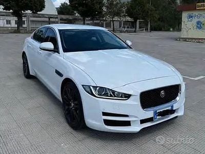 Usata Jaguar XE Portfolio 180 CV (132 kW) 2017 Bianco Berlina