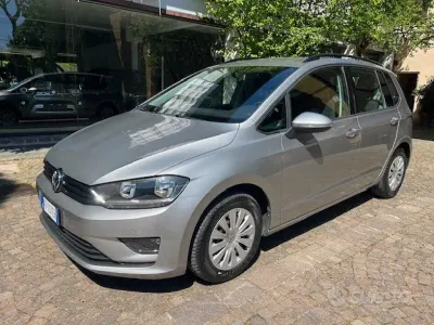 Używany VW Golf Sportsvan 90 KM (66 kW) 2016 Szary Minivan
