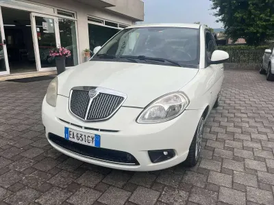 Usata Lancia Ypsilon Platinum 77 CV (56 kW) 2009 Beige Utilitaria