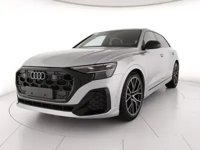 Usata Audi Q8 S-Line 286 CV (210 kW) 2024 Dolomite silver metalizzato SUV