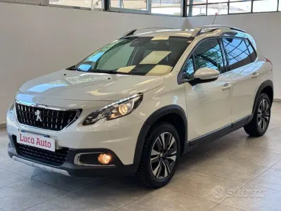 Usata Peugeot 2008 Allure 83 CV (61 kW) 2019 Bianco SUV