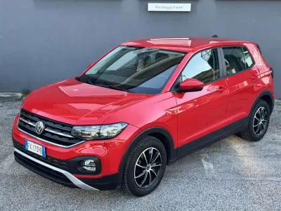 Usata VW T-Cross 95 CV (69 kW) 2019 Rosso SUV