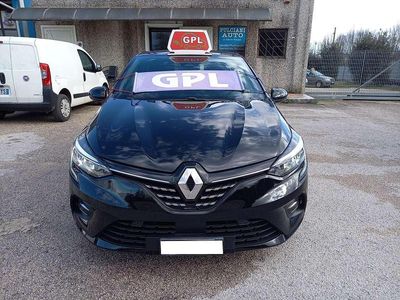 Usata Renault Clio V Intens 101 CV (74 kW) 2022 Nero Berlina